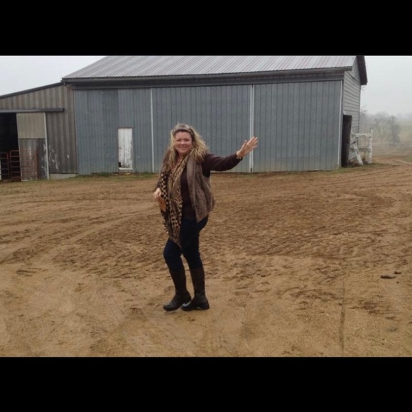 Meet your Posher, Karma - Picture 3 of 3